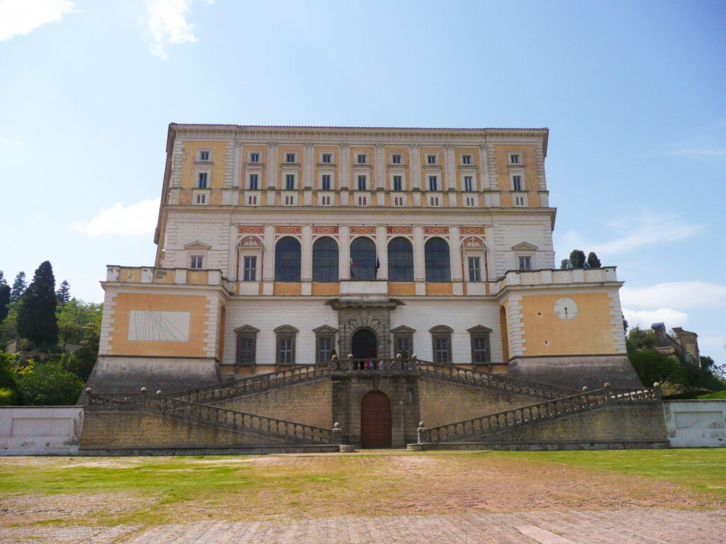 Grand Renaissance Residences: Palazzo Farnese in Caprarola and Villa ...